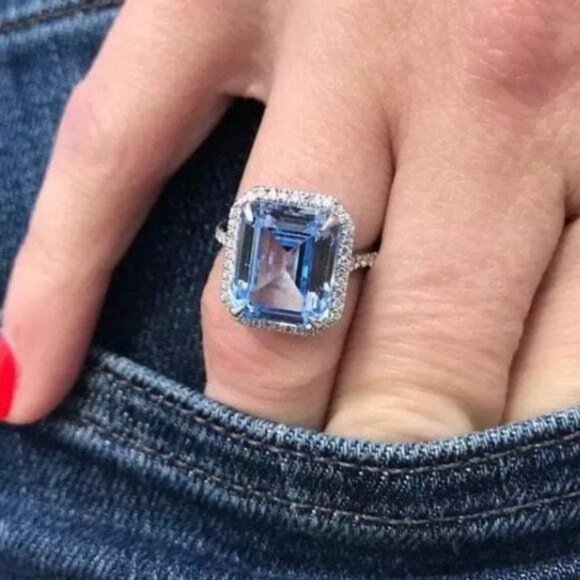 NEW 925 STERLING SILVER HALO SAPPHIRE RING, CUTE RING, SHINY RING. - Picture 1 of 6